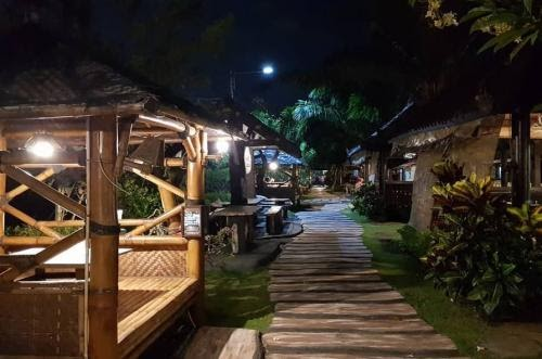 tempat makan malam di kota metro